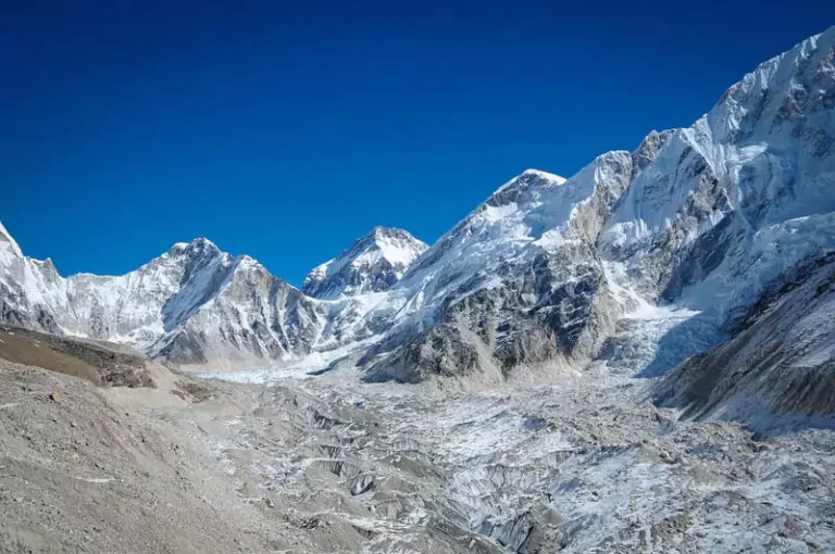 How to Manage Waste Responsibly on EBC Trek